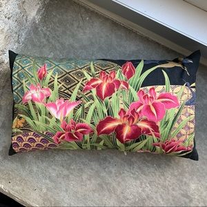 Oriental Floral Pillow w/ Gold Accent